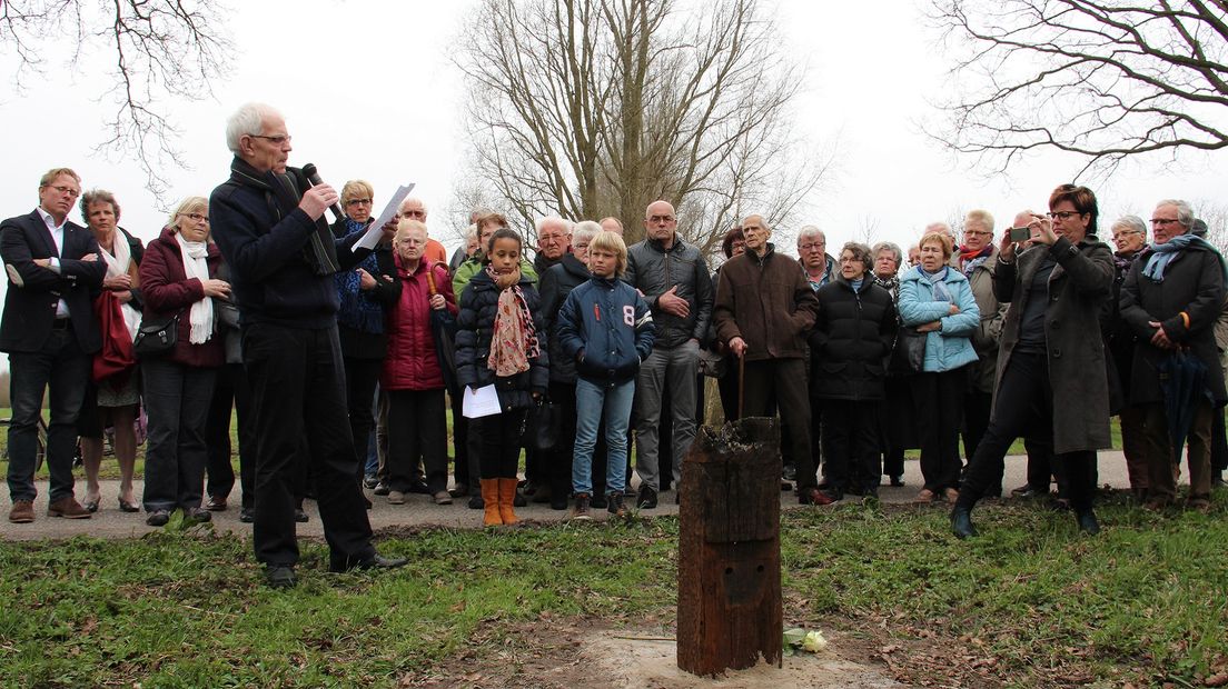 Gisteren werd er een Stolpersteine onthuld op oefenterrein De Haar in Laaghalerveen
(Rechten: Ministerie van Defensie)