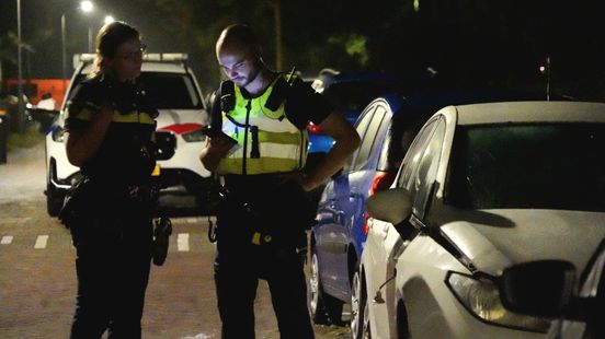Auto beschadigd door explosie in Hoogeveen Auto beschadigd door explosie in Hoogeveen