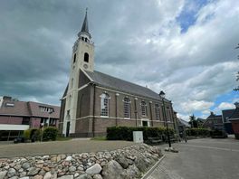 Tientallen Drentse kerken luiden de noodklok voor gewortelde kinderen