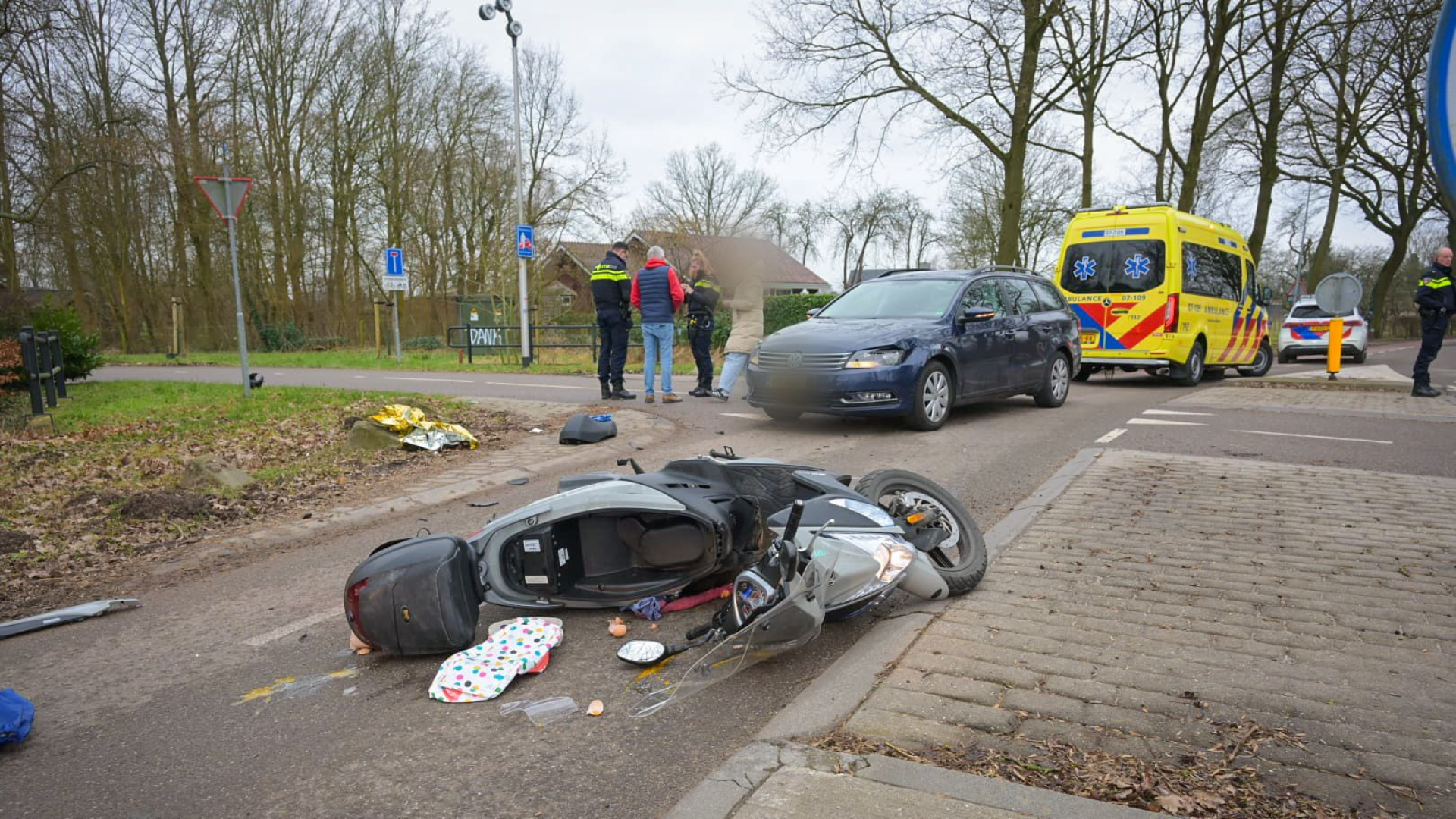 Scooterrijder Gewond • Wasmachine Vat Vlam - Omroep Gelderland