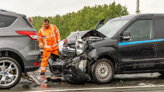 Steekincident in Zeist | Kettingbotsing in Loenersloot. Steekincident in Zeist | Kettingbotsing in Loenersloot.