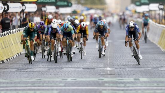 Pluimers sprint naar ereplaats en ziet Van der Poel magistraal winnen op Champs-Élysées Home