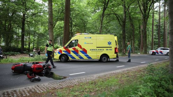 Fietsster aangereden • motorrijder gewond. Fietsster aangereden • motorrijder gewond.