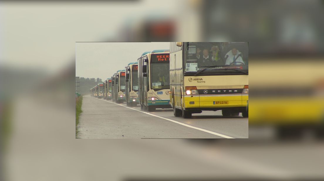 De bussen ûnderweis nei Rotterdam