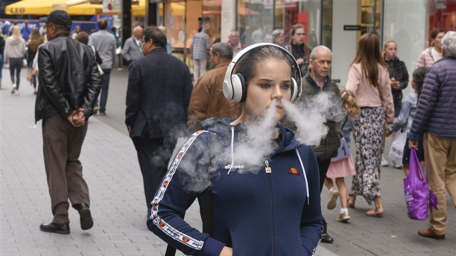 Man (28) in coma in ziekenhuis Almelo door gebruik vape - Oost