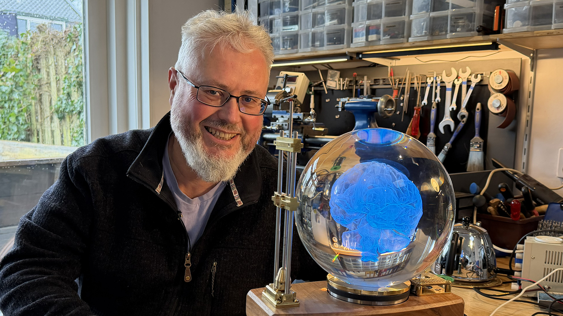 Kunstenaar Michel Reij maakt machines om mee te spelen en die je verwonderen