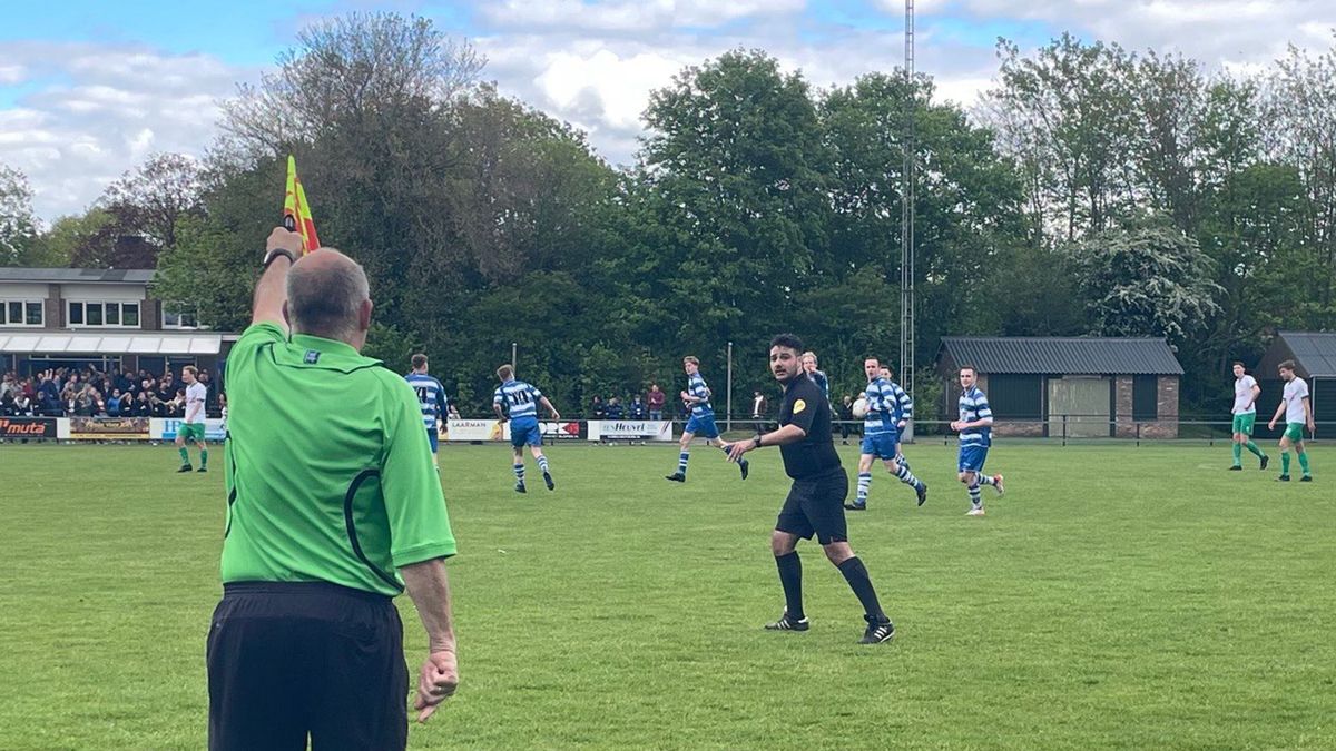 Legio goals, missers en vergeefse vlaggers bij derby Ruinen - Pesse: 4-4