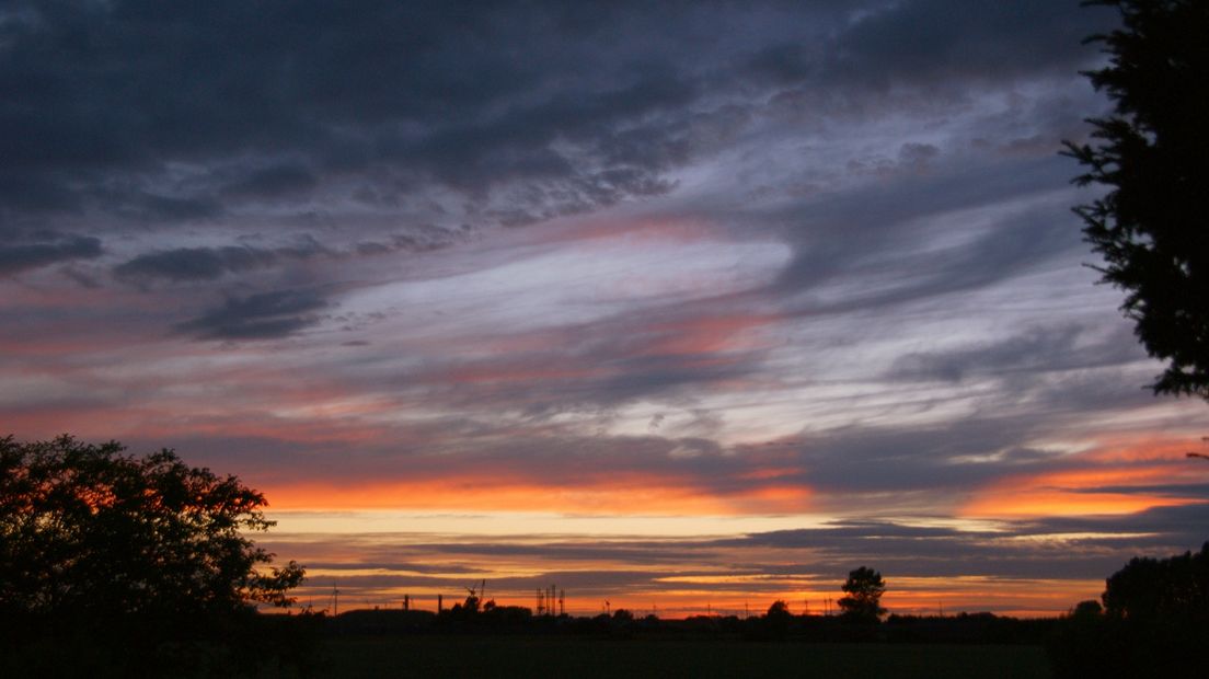 Opkomende zon bij 's-Heerenhoek