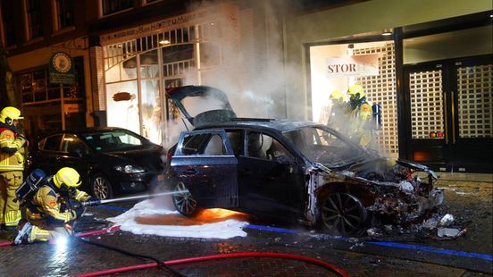 Fietser aangereden • auto uitgebrand