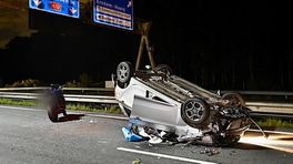Meerdere gewonden bij dubbel ongeval, 'bestuurder spoorloos'