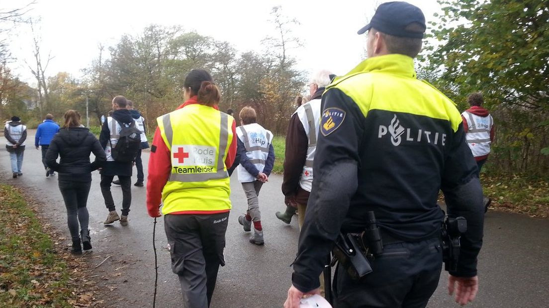 Zoekactie met politie en het Rode Kruis in Delftsehout | Archief