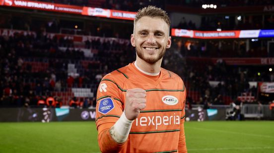 Vitesse-doelman in topvorm • Cillessen onder de lat bij NEC