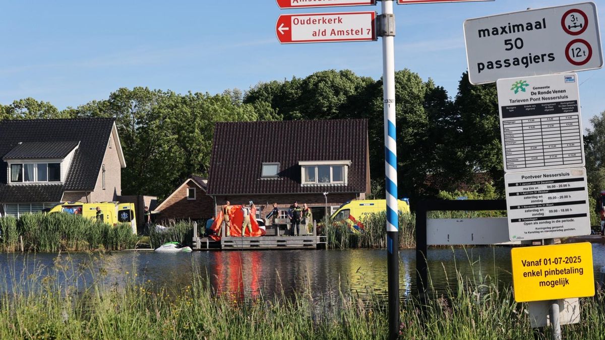 Man (47) overleden na jetski-ongeluk bij Waverveen