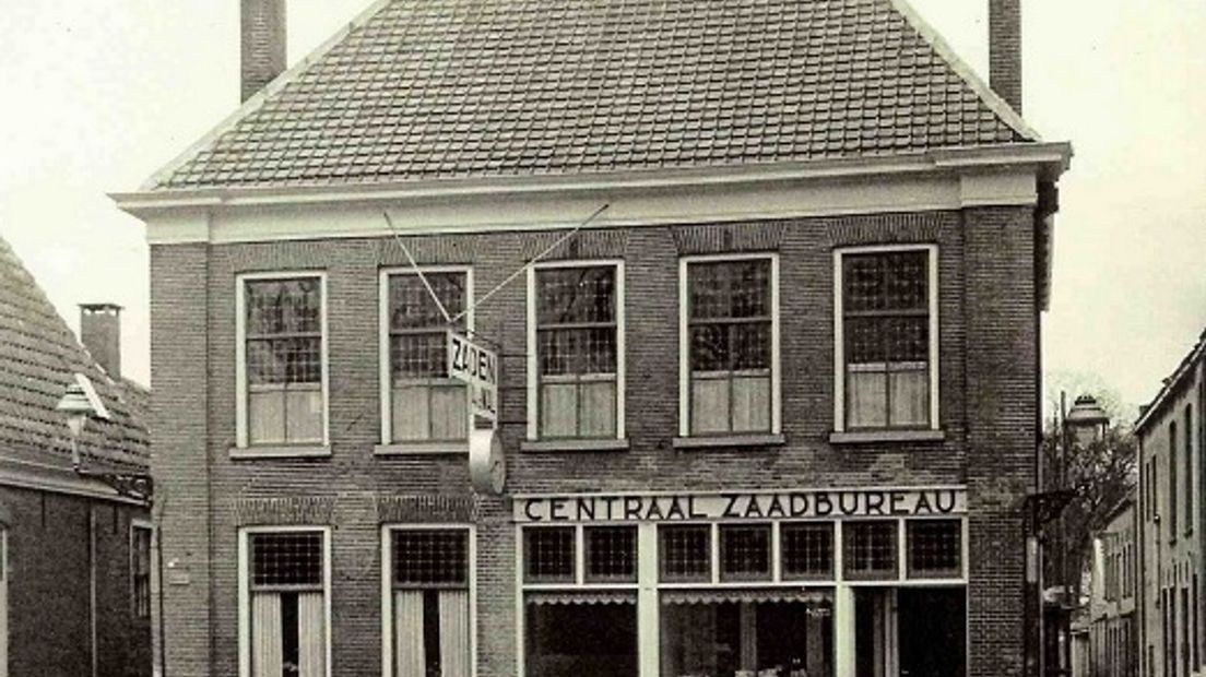 De zaadhandelaar zit sinds 1940 in de Hoofdstraat (Rechten: Henk Van der Wal)
