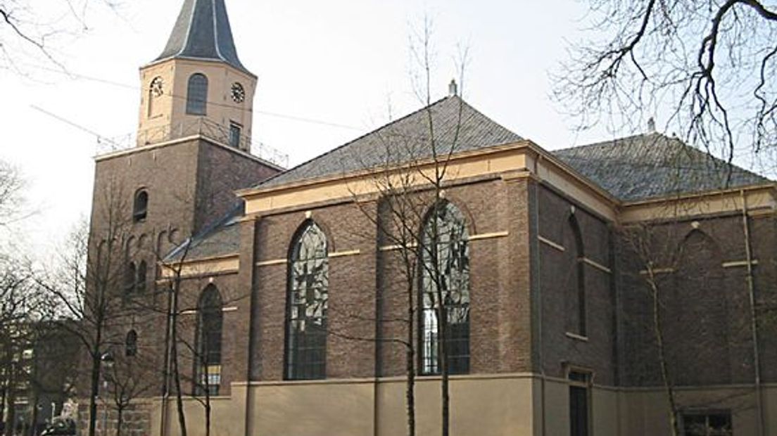 Expositie rond de Grote Kerk in Emmen RTV Drenthe Expositie rond de Grote Kerk in Emmen RTV Drenthe