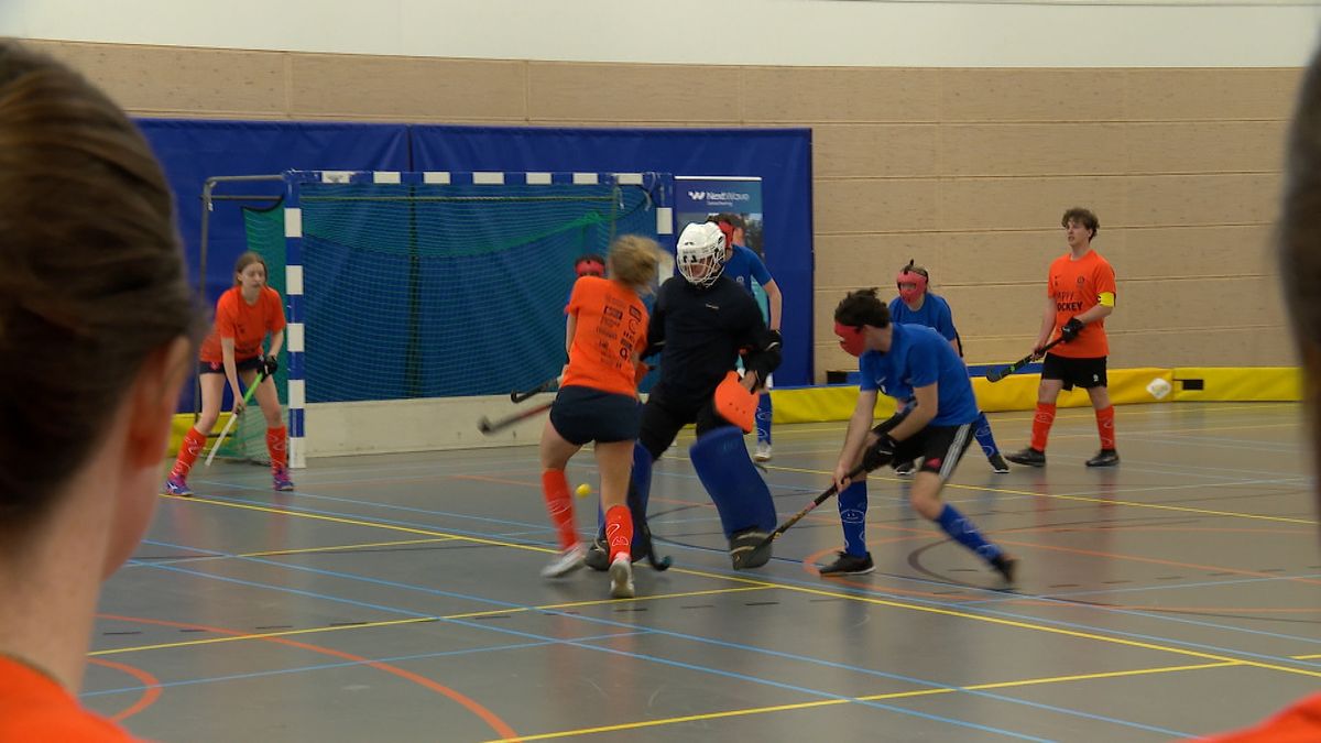 Zeeuws wereldrecord in de maak: langste zaalhockeywedstrijd ooit is begonnen