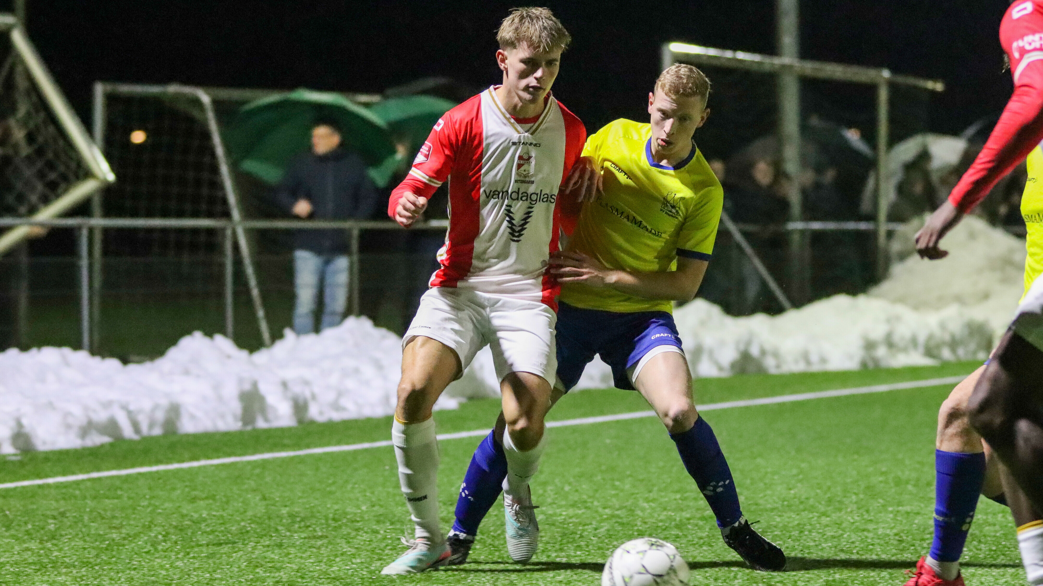 FC Emmen doet ritme op en wint van Staphorst
