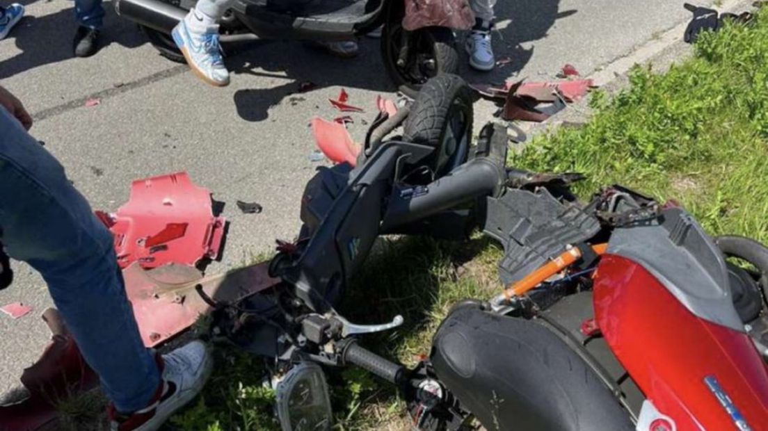 Schade na het scooterongeluk van afgelopen weekend