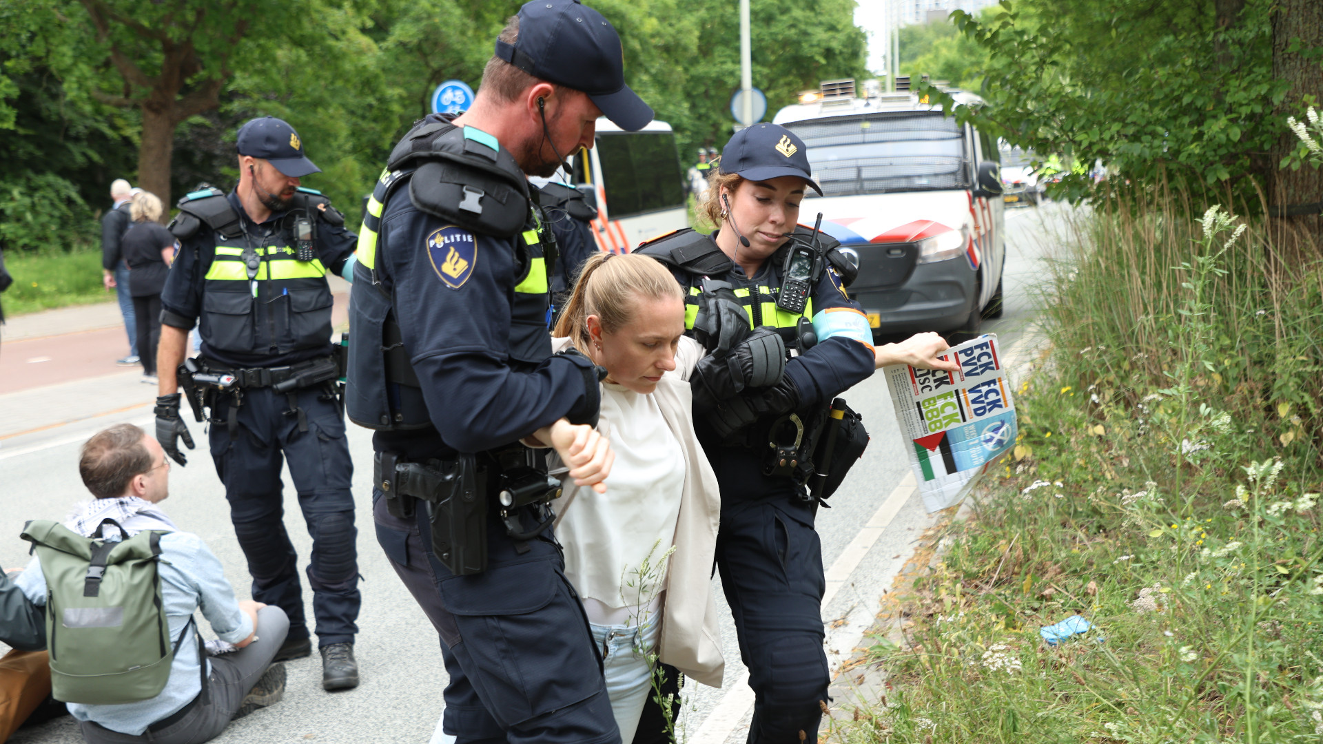 Aanhouding klimaatactivist tijdens NAVO-top