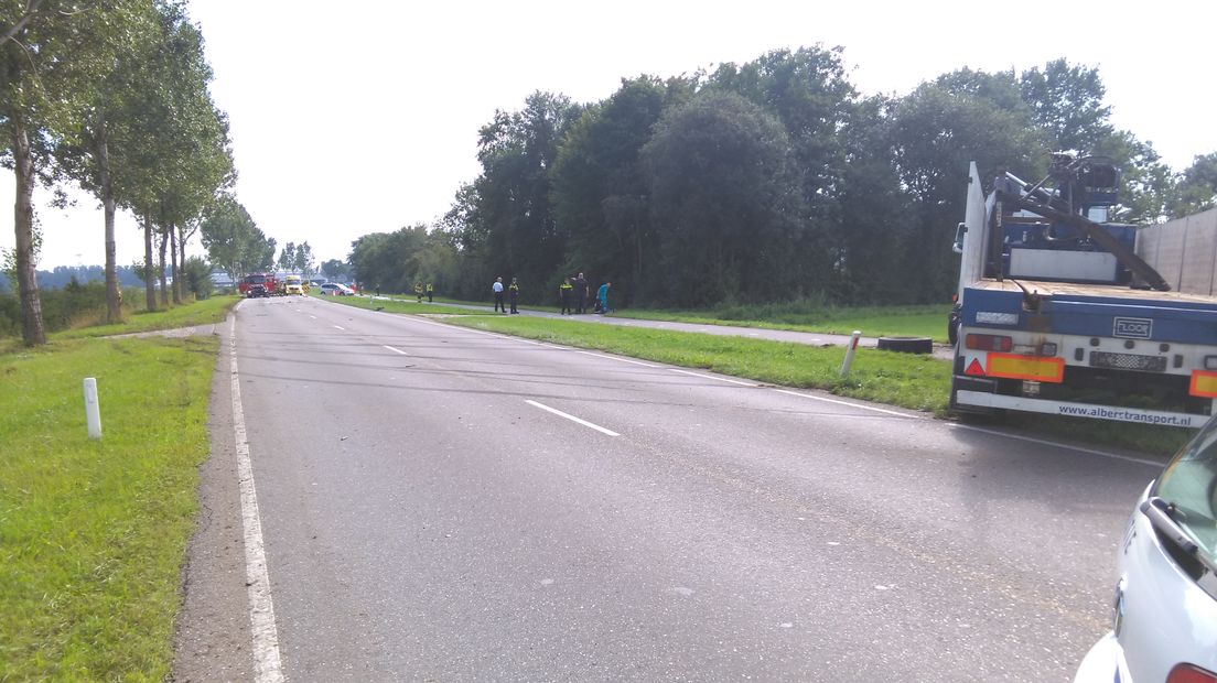 Op de Doesburgseweg in Zevenaar heeft een dodelijk ongeval plaatsgevonden tussen een vrachtwagen en een motorrijder. Daarbij is de motorrijder om het leven gekomen.