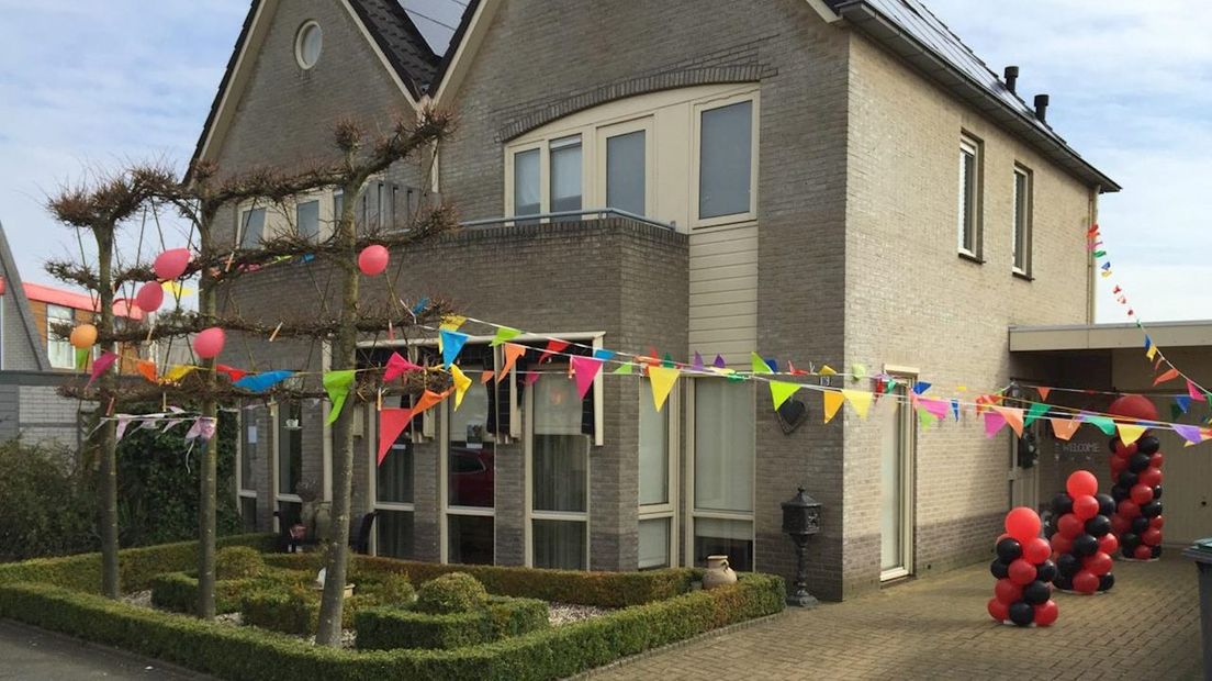 De tuin van Esmée hangt vol met ballonnen in Almelo