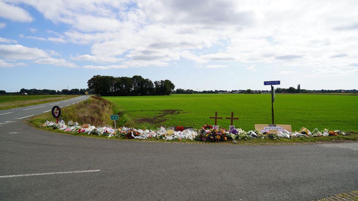 Bloemenzee ter nagedachtenis aan verongelukte jongens
