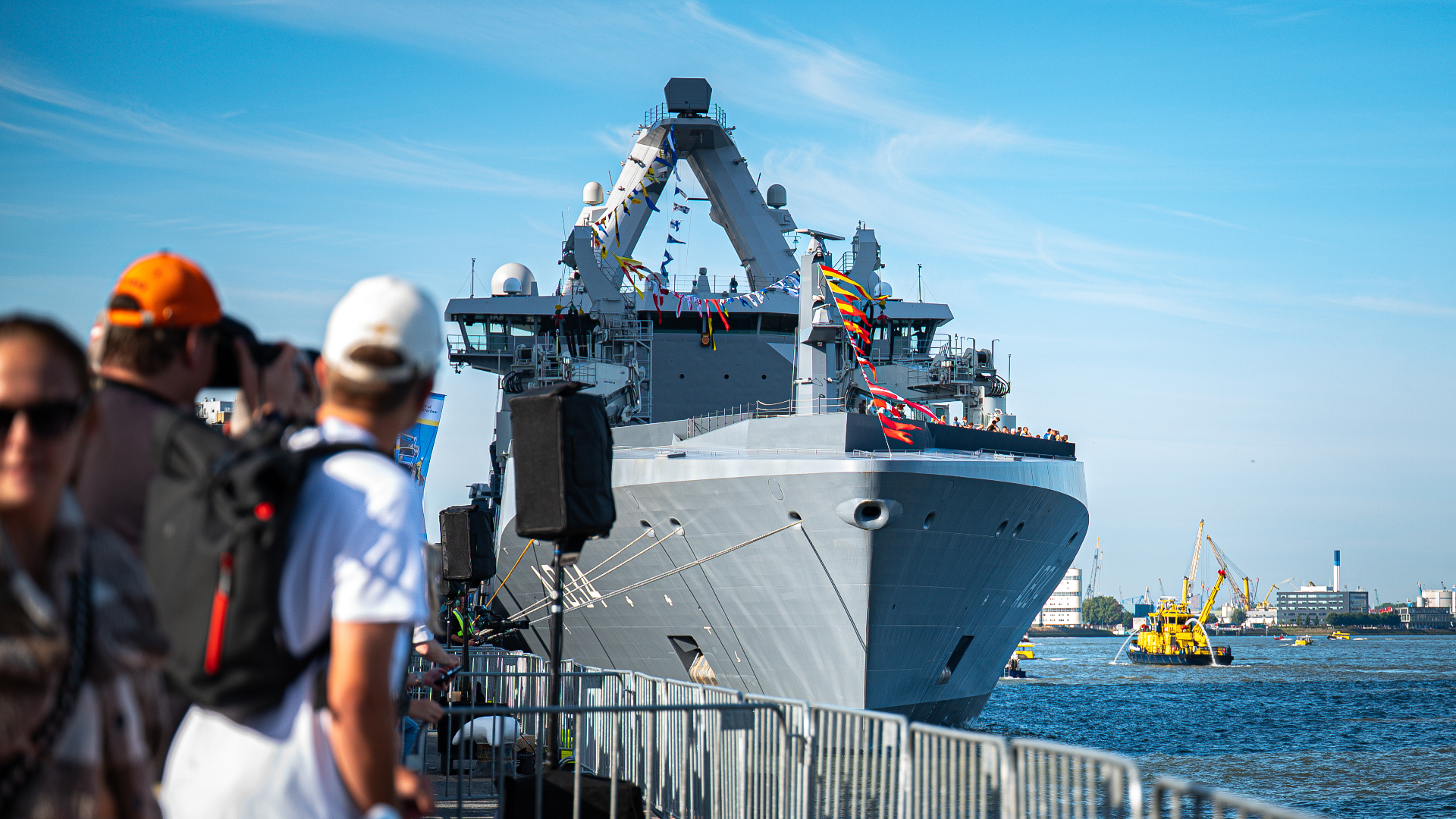 Er kwamen zaterdag boten van allerlei formaten langs tijdens de Wereldhavendagen.