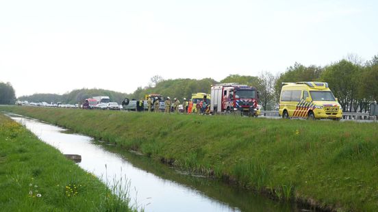 Eenzijdig ongeluk bij de Wijk, A28 weer vrijgegeven. Eenzijdig ongeluk bij de Wijk, A28 weer vrijgegeven.