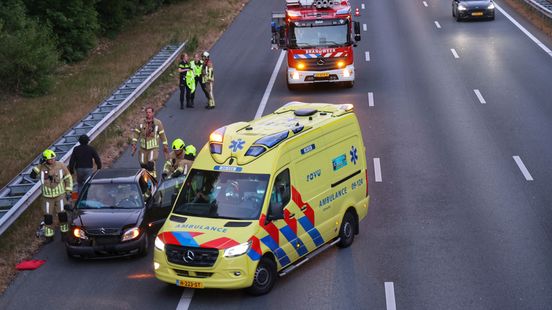 Ongeval op A28 bij Zeist | Auto te water in Benschop. Ongeval op A28 bij Zeist | Auto te water in Benschop.