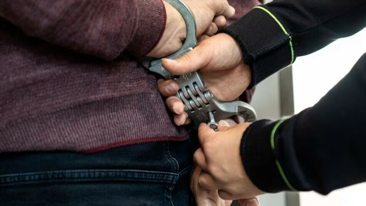 Burenruzie leidt tot vondst van wapens en drugs in Kloosterzande