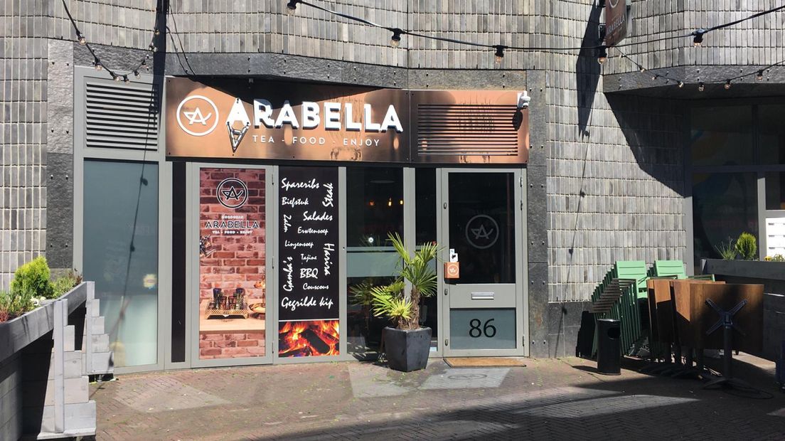Het pand van restaurant Arabella dat vannacht werd beschoten.