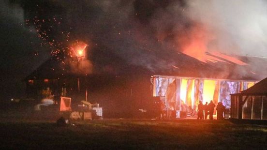 Bijna wekelijks een stalbrand, overheid start campagne voor boeren