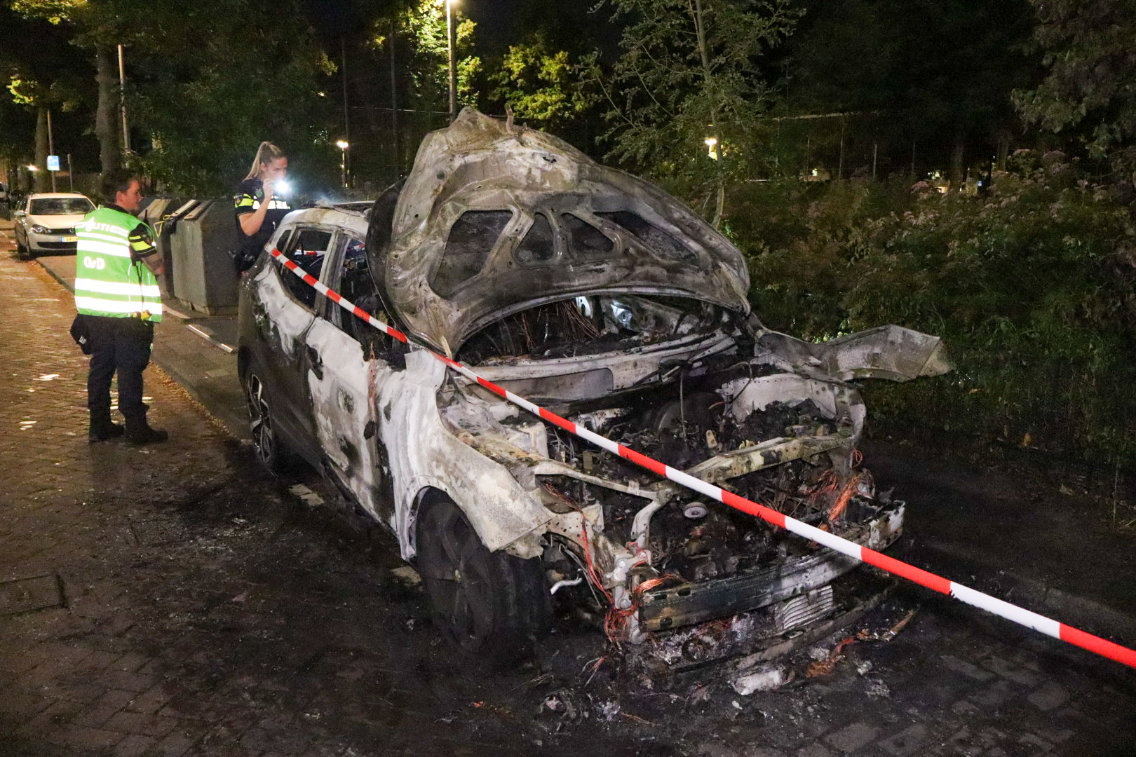 De politie onderzoekt of er sprake is van brandstichting.