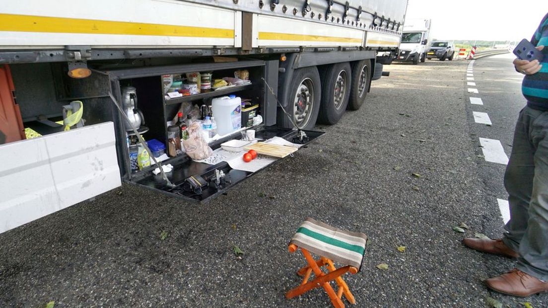 De chauffeurs mogen niet meer verder rijden, is besloten.