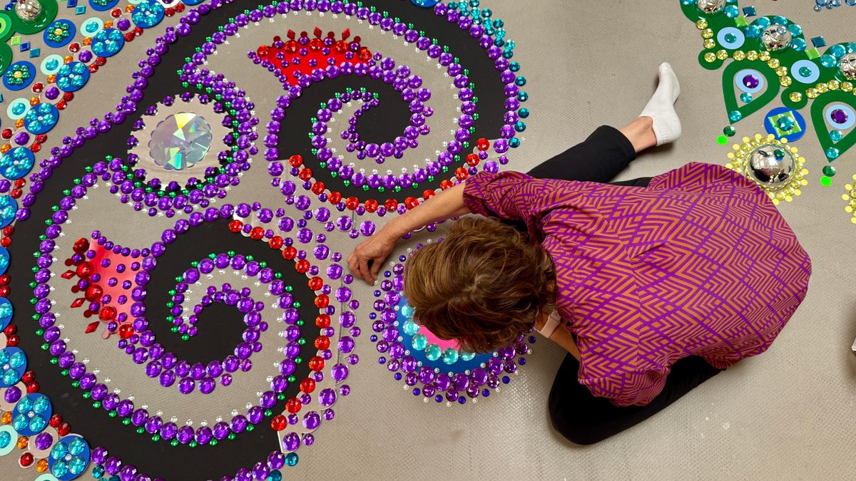 Monnikenwerk voor kunstenaar: duizenden diamantjes met de hand gelegd