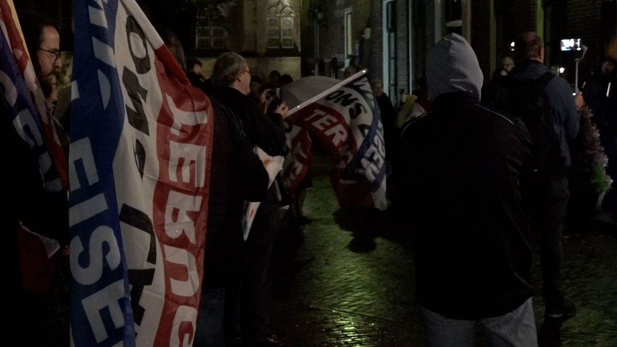 Lawaaiprotest tegen azc in Aalten rustig verlopen