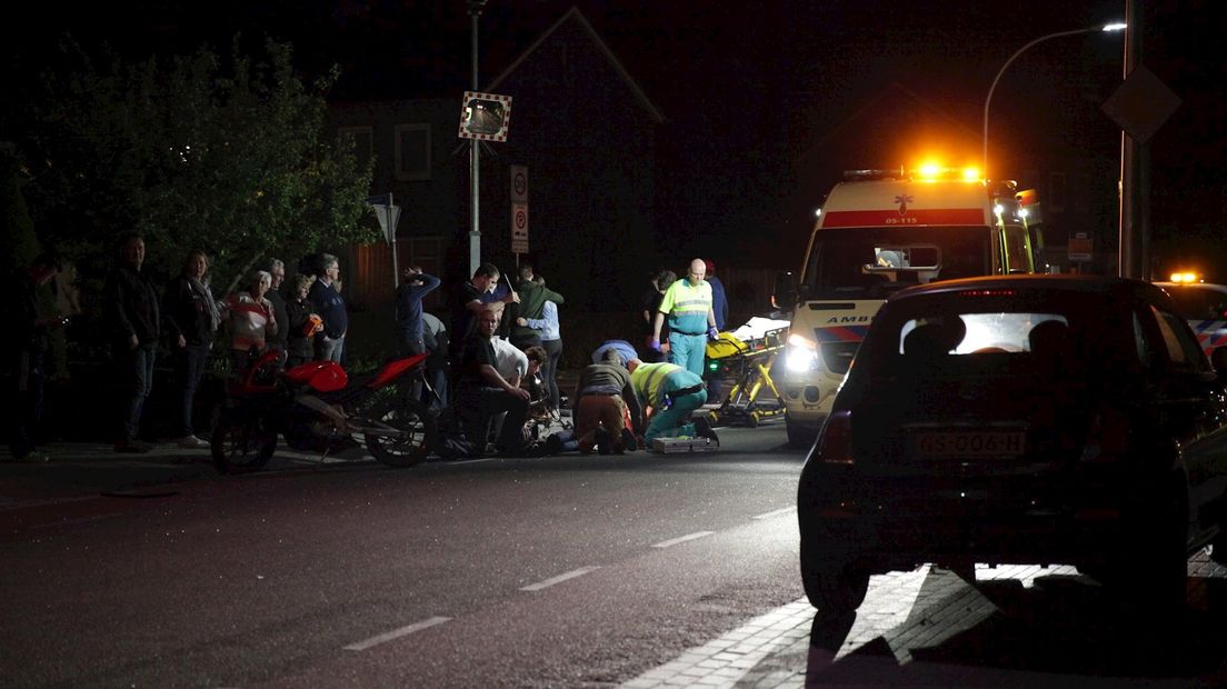 Aanrijding tussen motor en auto in Haaksbergen