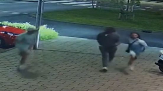Man gereanimeerd en breekt kaak en schedel na mishandeling, politie deelt beelden verdachten