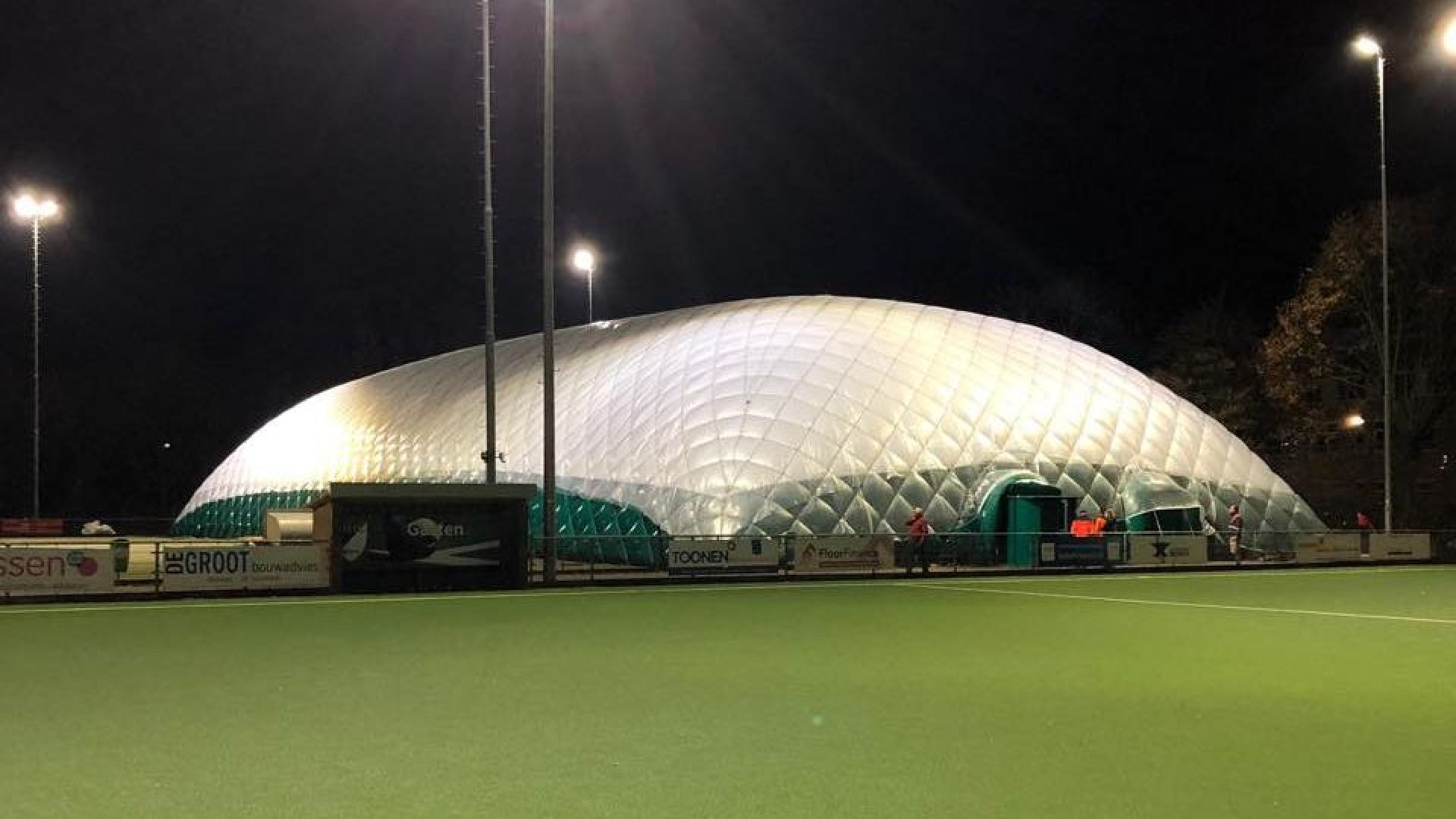 De opblaashal van MHC Wijchen ter illustratie.