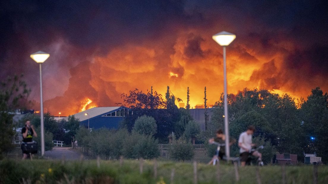 De enorme brand in Ter Aar