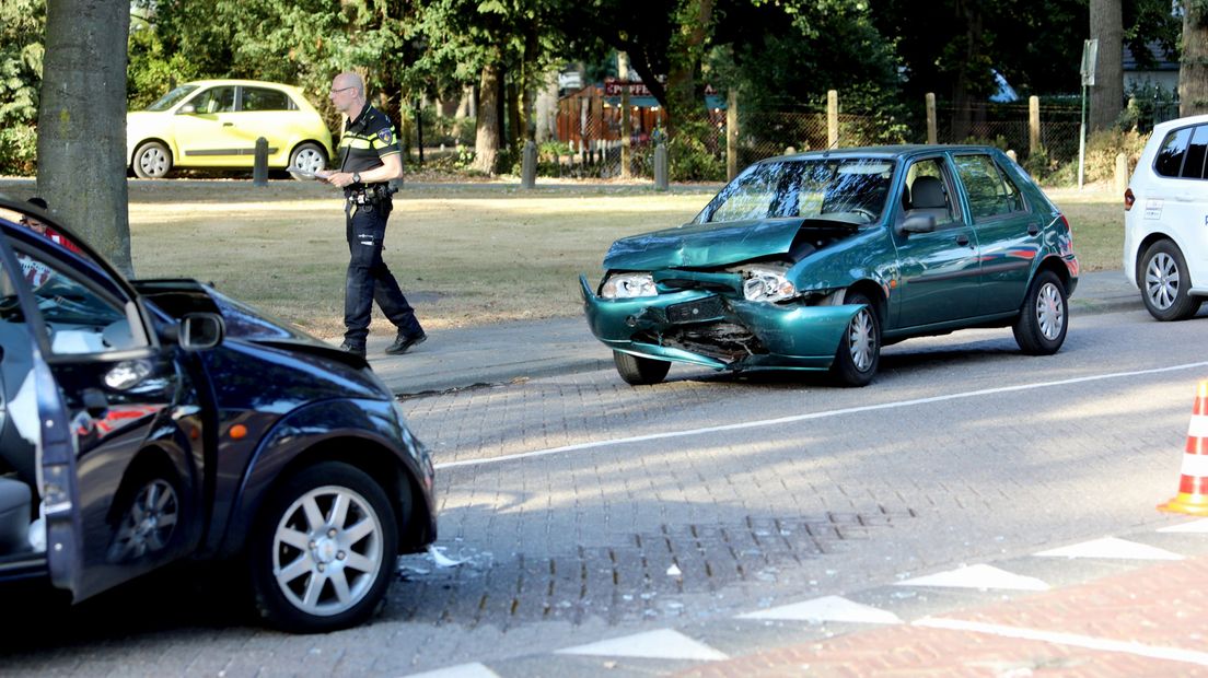 Beide auto's zijn total loss.