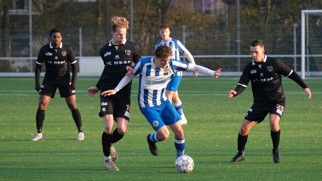 Beeld uit de wedstrijd 's-Heer Arendskerke - FC Axel