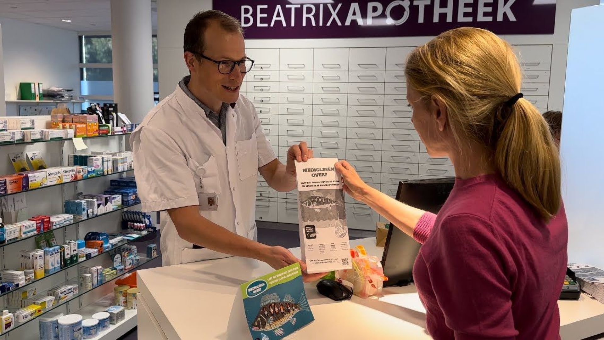 Speciale zakjes van waterschap om medicijnresten in te leveren bij apotheken in Winterswijk.