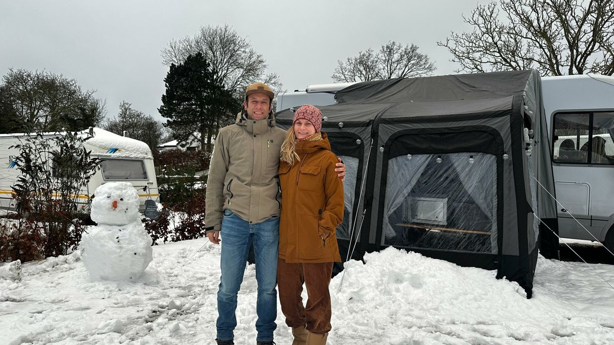 Wat nou, binnen zitten met een dekentje? Deze mensen kamperen in de sneeuw