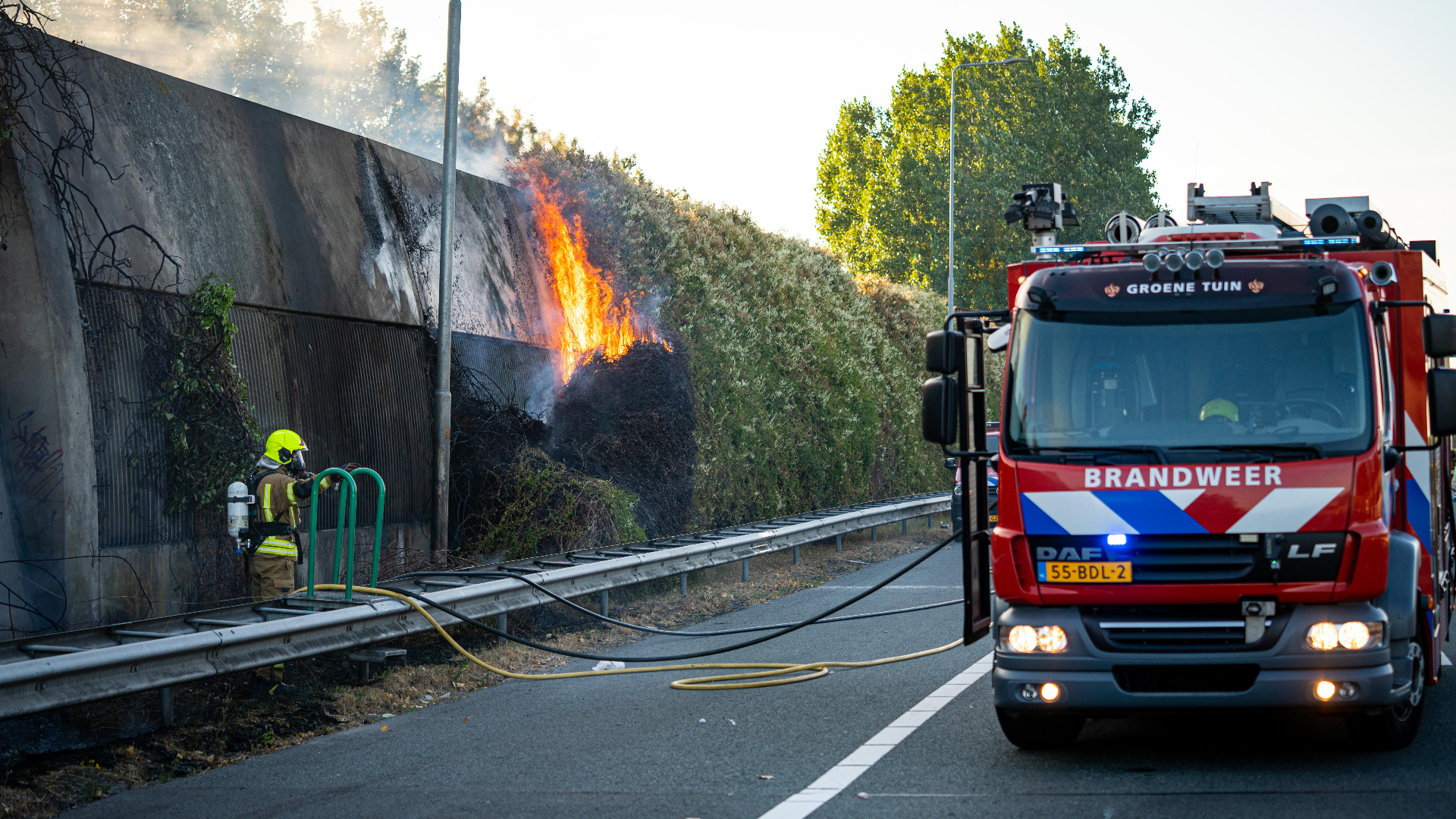 Enkele rijstroken waren tijdelijk dicht door de brand.