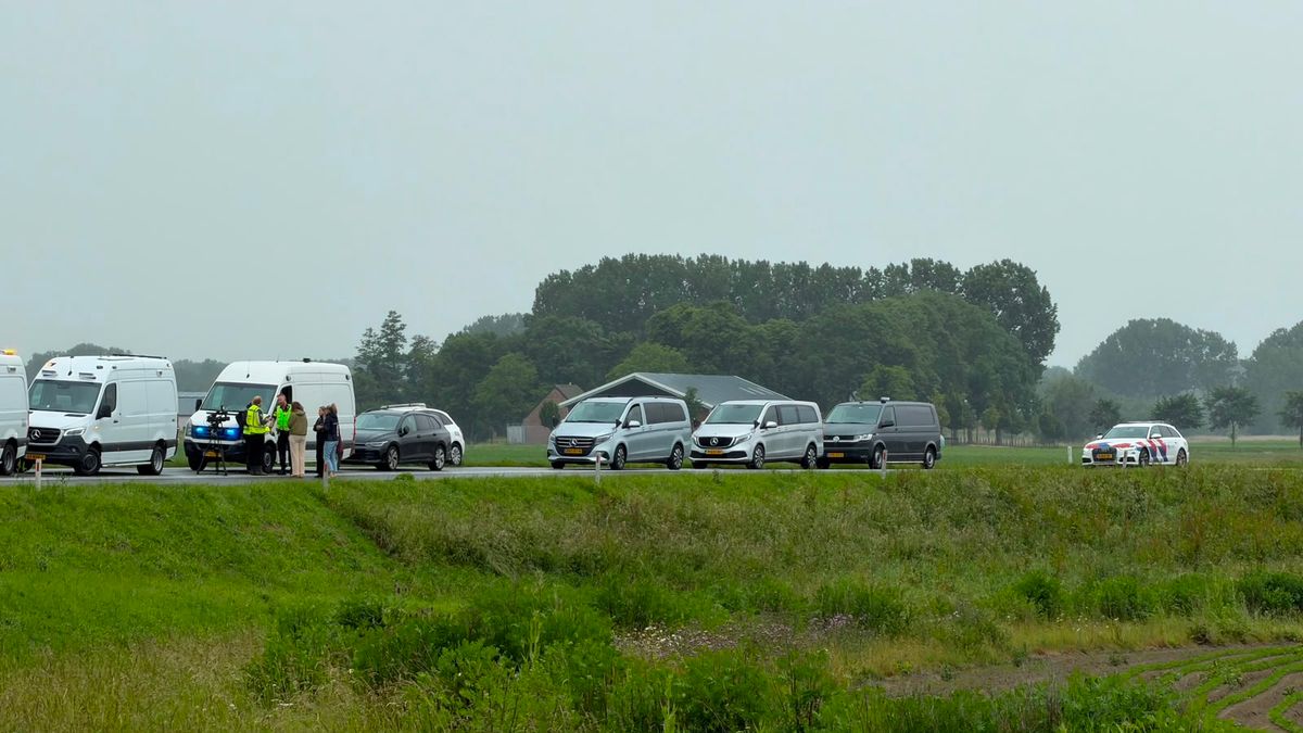 Ongeluk tussen auto en meerdere fietsers bij Vogelwaarde, N290 afgesloten