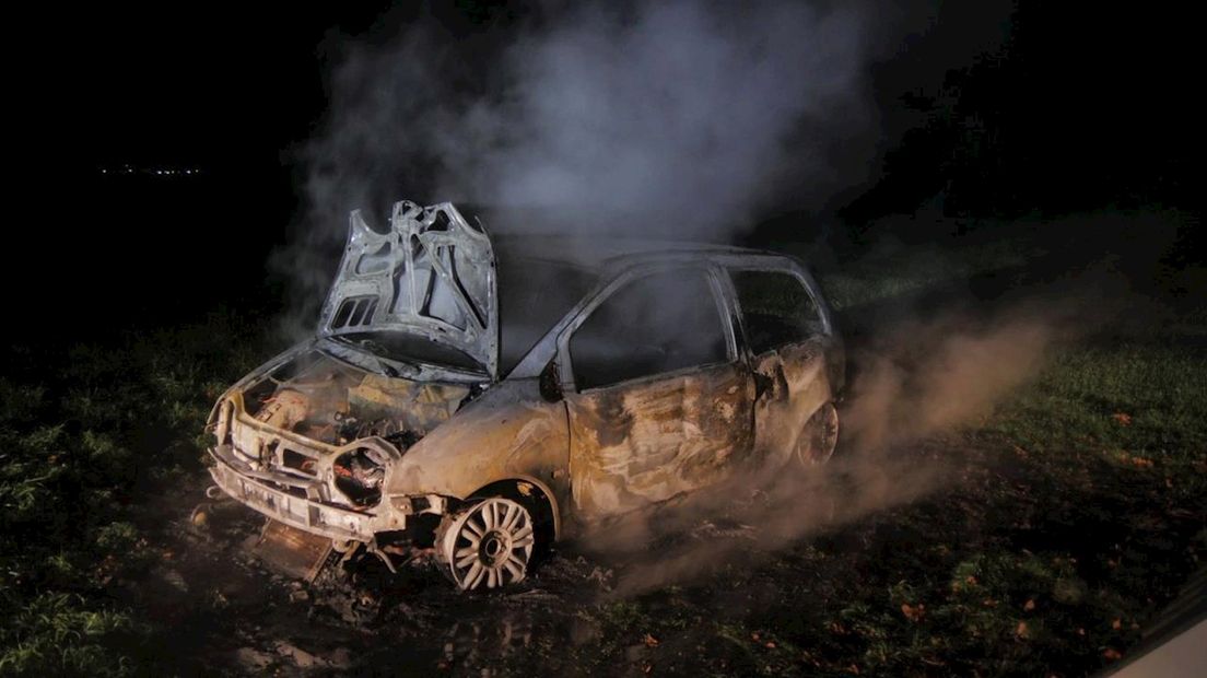 Opnieuw auto in vlammen op in Enschede