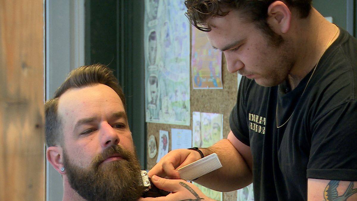 Een hippe barbershop, die vind je natuurlijk in ... Lewedorp