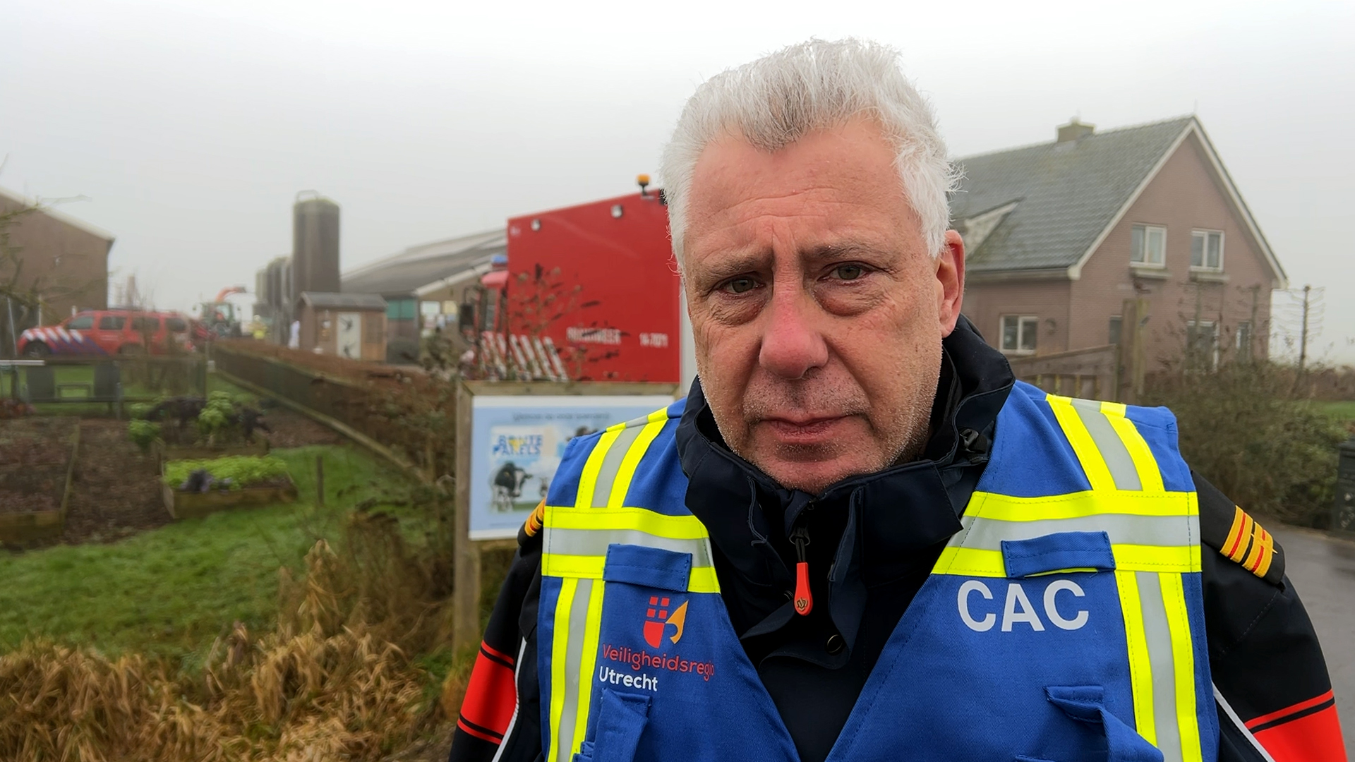 Zo redde de brandweer 40 koeien uit de poep: 'We moesten improviseren'