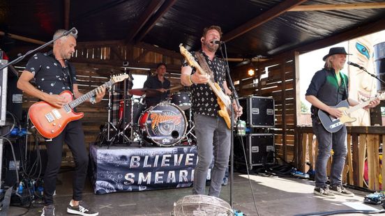 Groot gemis voor De Heinoos: gitarist en oprichter Erik van ’t Holt stopt na 25 jaar